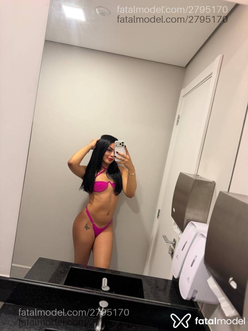 Acompanhante mulher trans morena (o) de olhos castanhos - Rafaella Louise
