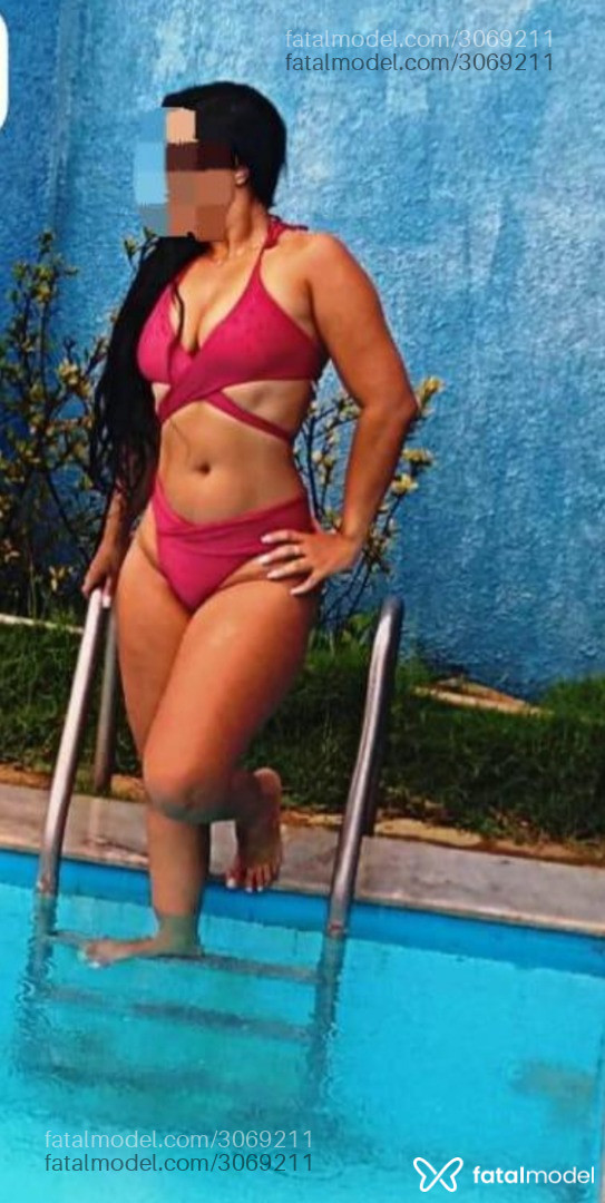 Acompanhante mulher com cabelo castanho de olhos castanhos - Maria Clara Acompanhante mulher com cabelo castanho de olhos castanhos - Maria Clara