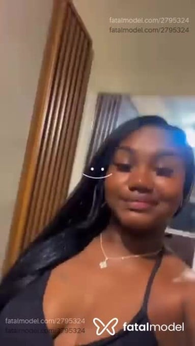 Acompanhante mulher com cabelo castanho de olhos pretos em Rio de Janeiro - Thainá Luxúria