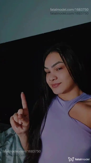 Acompanhante mulher trans com cabelo castanho de olhos mel em Belém - Mayte Castilho
