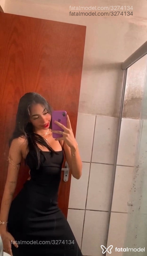 Acompanhante mulher com cabelo castanho de olhos castanhos em Virtual Acompanhante mulher com cabelo castanho de olhos castanhos em Virtual - Rayssa