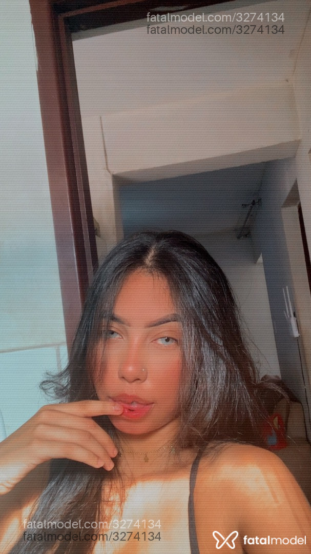 Acompanhante mulher com cabelo castanho de olhos castanhos em Virtual Acompanhante mulher com cabelo castanho de olhos castanhos em Virtual - Rayssa