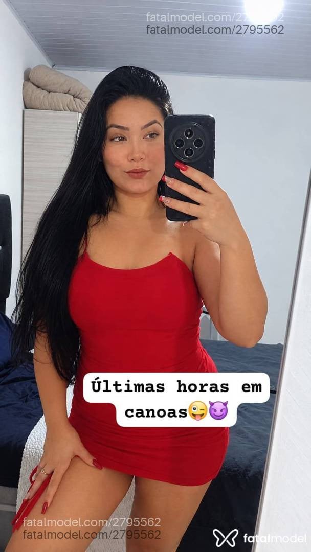 Acompanhante mulher morena (o) de olhos pretos - Evelyn