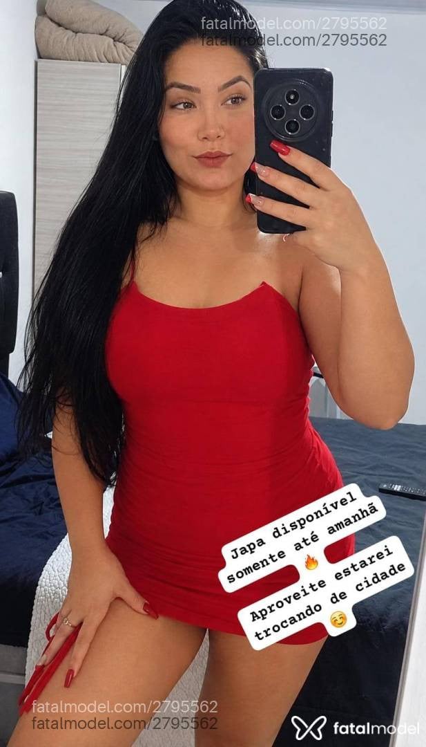 Acompanhante mulher morena (o) de olhos pretos - Evelyn