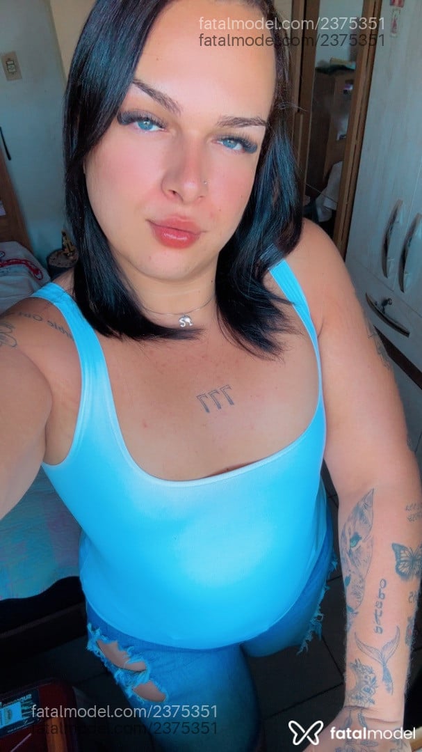 Acompanhante mulher trans morena (o) de olhos azuis em São Sebastião do Paraíso - Renata Melo