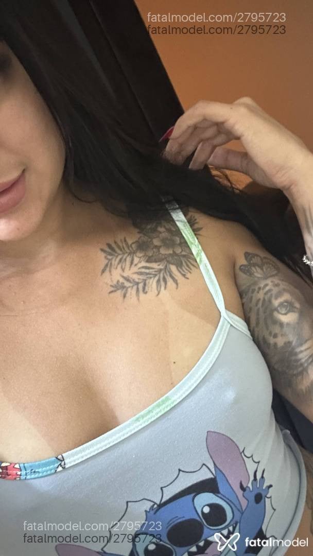 Acompanhante mulher morena (o) de olhos castanhos em Joinville - Tina Nunes