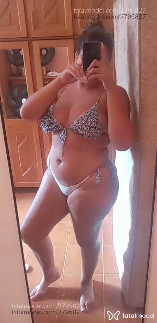 Acompanhante mulher com cabelo castanho de olhos castanhos em Campinas - Larissa