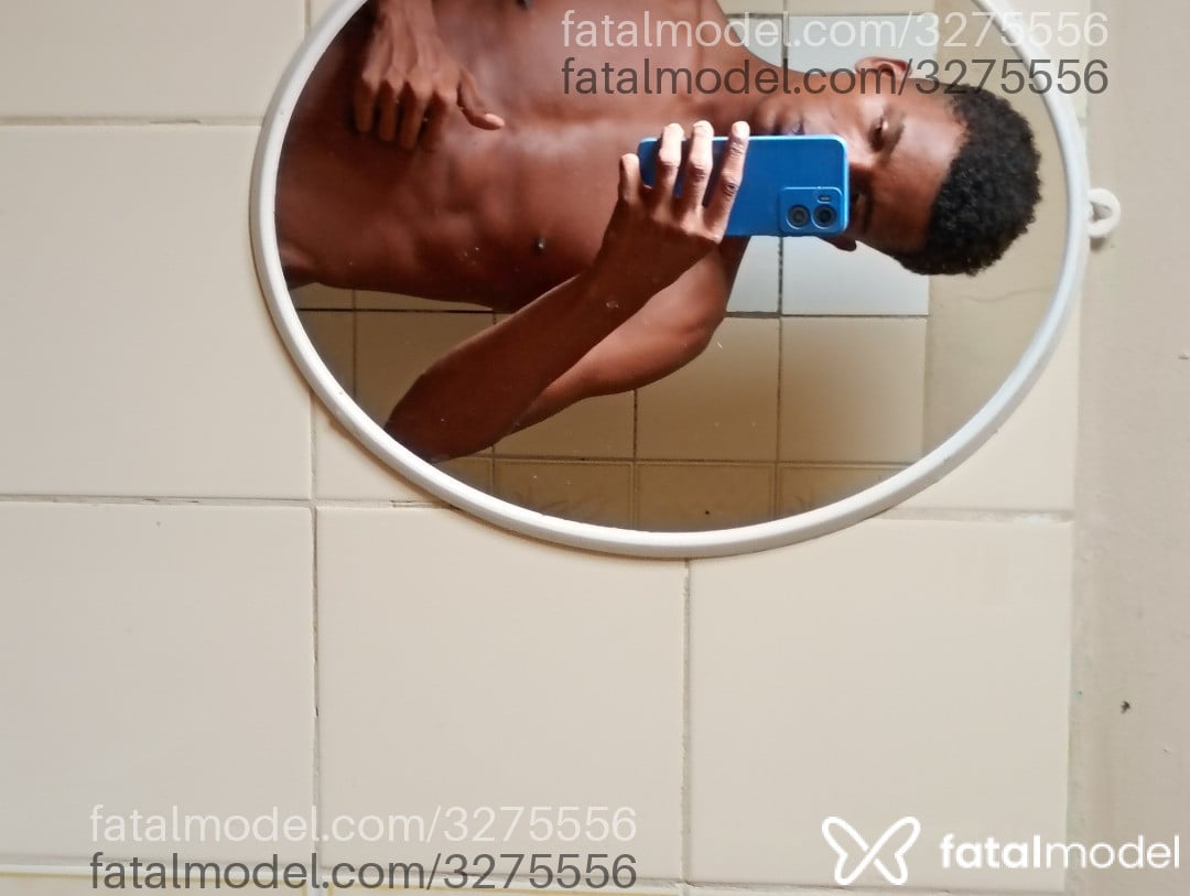 Acompanhante homem morena (o) de olhos castanhos em Cariacica Acompanhante homem morena (o) de olhos castanhos em Cariacica - Eduardo Nevez