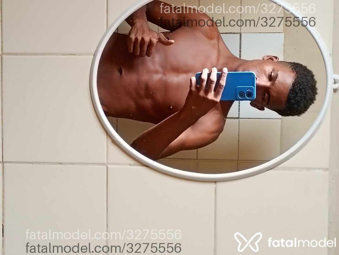 Acompanhante homem morena (o) de olhos castanhos em Cariacica Acompanhante homem morena (o) de olhos castanhos em Cariacica - Eduardo Nevez