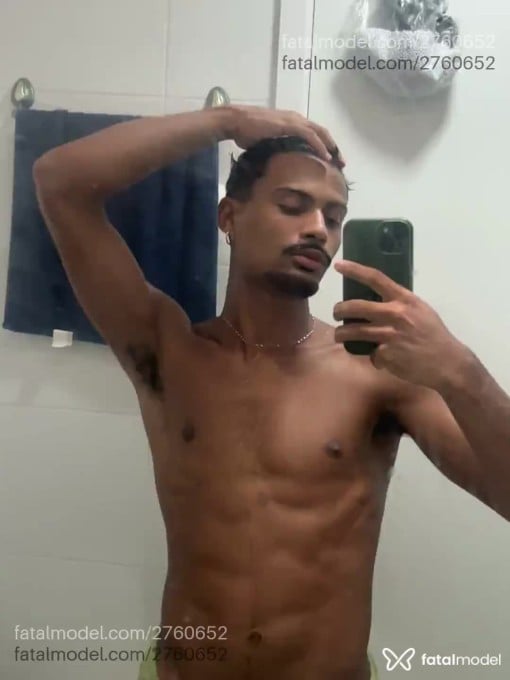 Acompanhante homem loira (o) de olhos pretos em São Paulo Acompanhante homem loira (o) de olhos pretos em São Paulo - Flavio Ferreira
