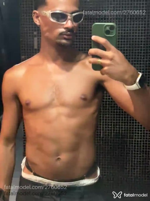 Acompanhante homem loira (o) de olhos pretos em São Paulo Acompanhante homem loira (o) de olhos pretos em São Paulo - Flavio Ferreira
