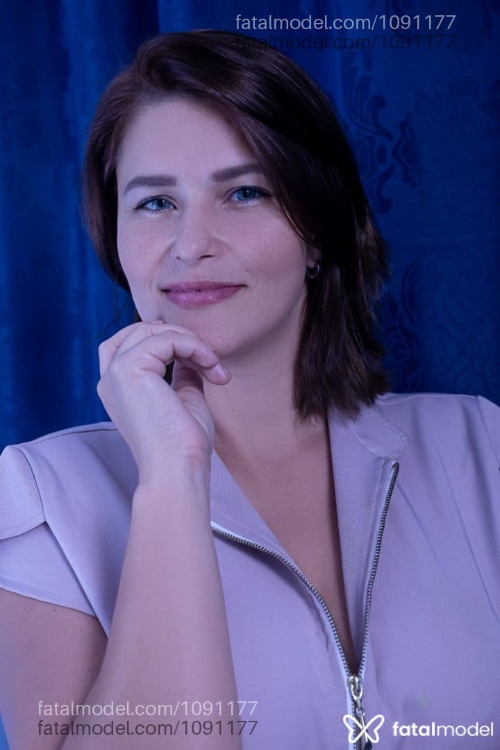 Acompanhante mulher com cabelo castanho de olhos azuis em Porto Alegre - Samy Mili