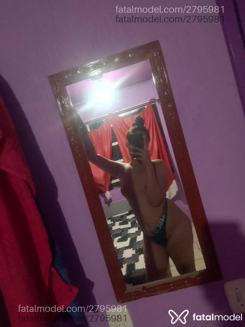 Acompanhante mulher trans morena (o) de olhos pretos em Porto Alegre - Julia Ramos