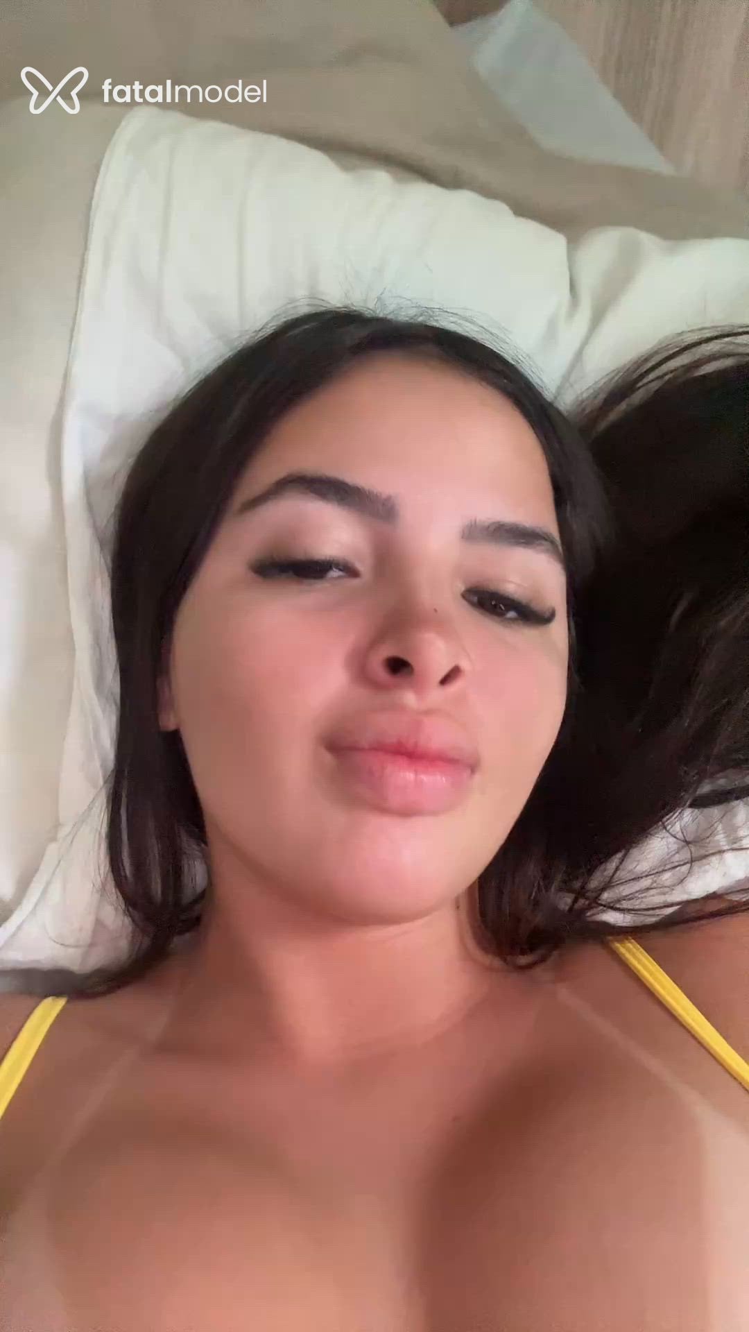 Acompanhante mulher morena (o) de olhos verdes - Luiza Coelho