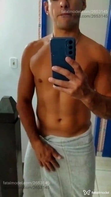 Acompanhante homem morena (o) de olhos castanhos em Rio de Janeiro - Cesar