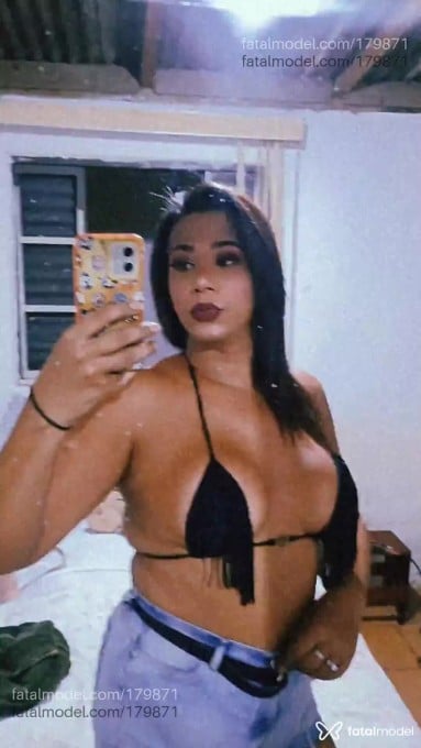 Acompanhante mulher trans morena (o) de olhos castanhos em Lorena - Emilly Reis