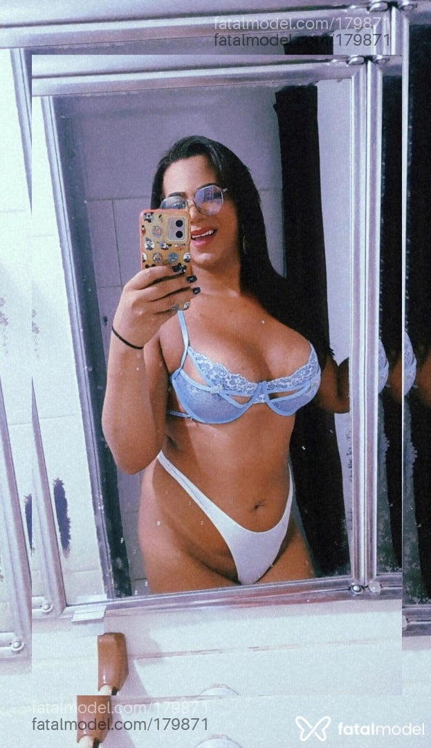 Acompanhante mulher trans morena (o) de olhos castanhos em Lorena - Emilly Reis