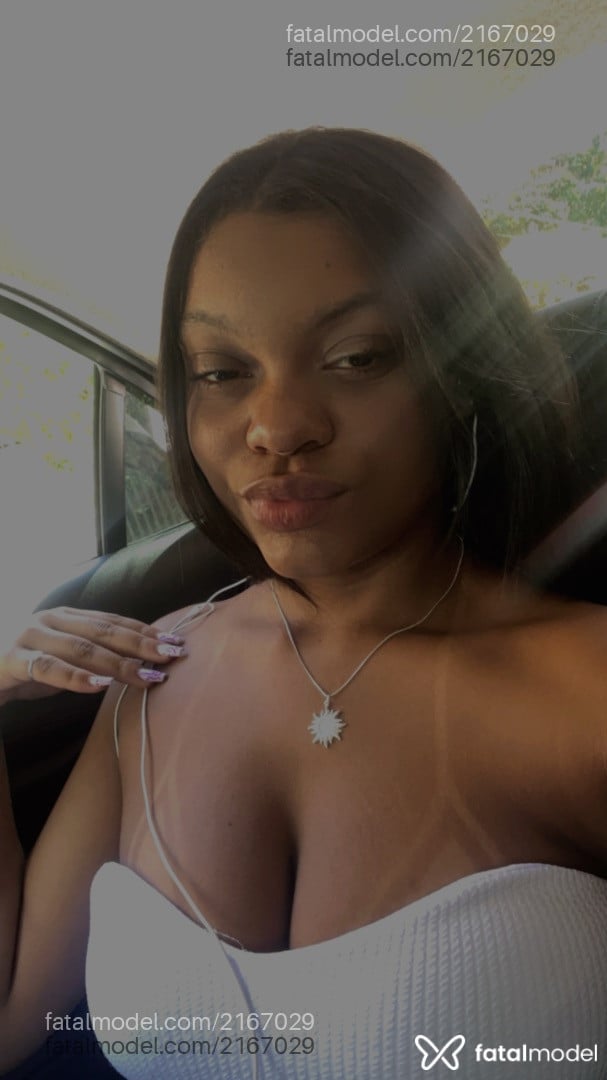 Acompanhante mulher morena (o) de olhos pretos em Belo Horizonte - Melissa