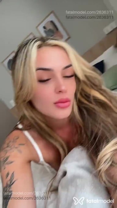 Acompanhante mulher loira (o) de olhos mel em Porto Alegre - Nina Mendes