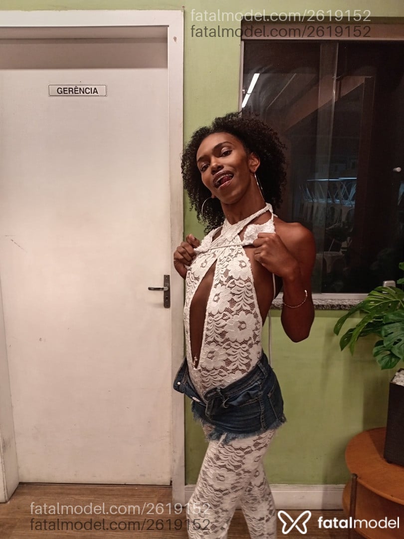 Acompanhante mulher trans com cabelo castanho de olhos pretos em Sorocaba Acompanhante mulher trans com cabelo castanho de olhos pretos em Sorocaba - Gabriellyprazeres