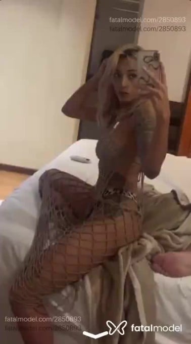 Acompanhante mulher loira (o) de olhos castanhos em Salvador - Caroline