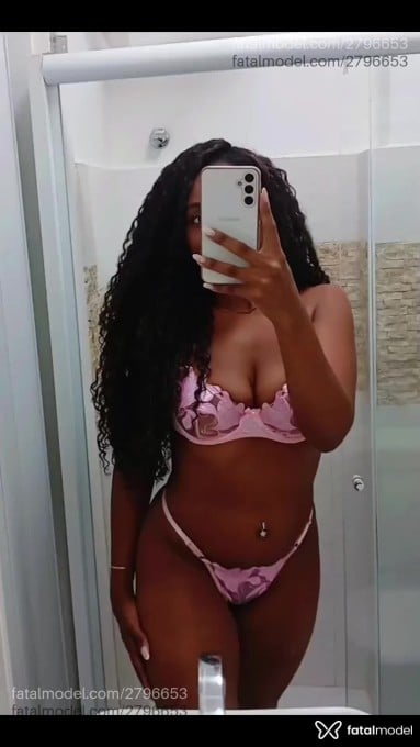 Acompanhante mulher com cabelo castanho de olhos castanhos em Rio de Janeiro - Laura Muniz