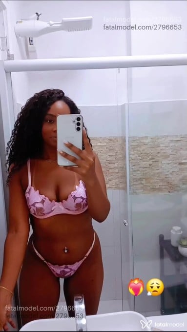 Acompanhante mulher com cabelo castanho de olhos castanhos em Rio de Janeiro - Laura Muniz