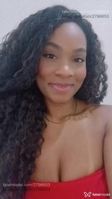 Acompanhante mulher com cabelo castanho de olhos castanhos em Rio de Janeiro - Laura Muniz