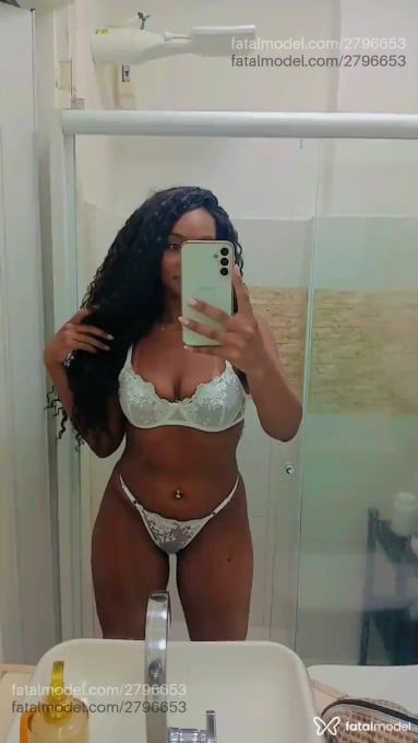 Acompanhante mulher com cabelo castanho de olhos castanhos em Rio de Janeiro - Laura Muniz