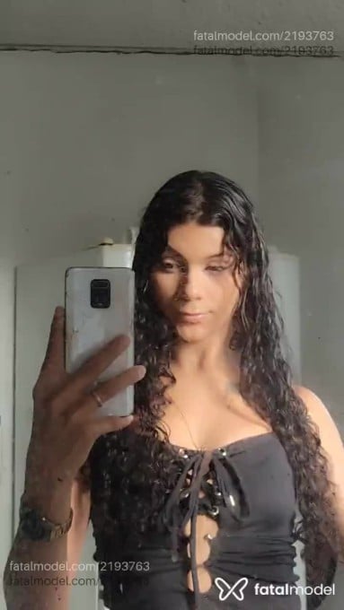 Acompanhante mulher trans morena (o) de olhos castanhos em Agrestina - Eumariaevellynreal