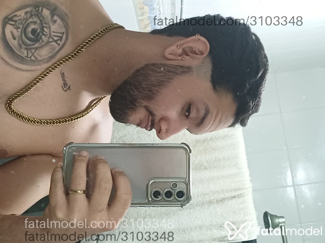 Acompanhante homem morena (o) de olhos castanhos em Virtual - Zaurim