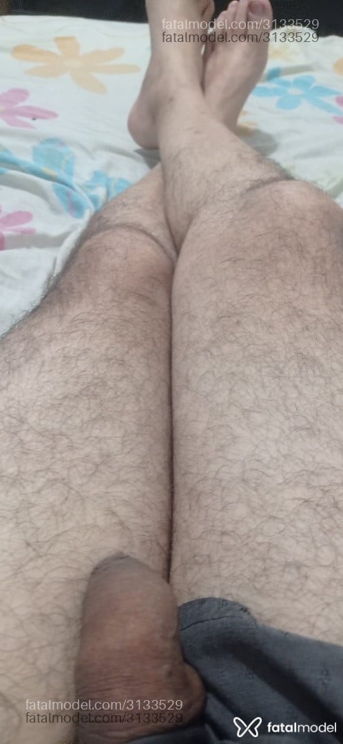 Acompanhante homem com cabelo castanho de olhos castanhos - Lucas