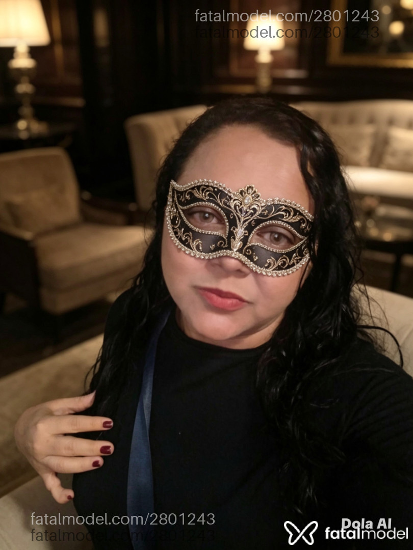 Acompanhante mulher morena (o) de olhos mel em Virtual - Nikki Flame