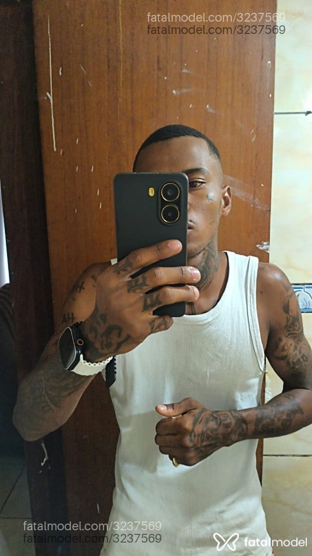Acompanhante homem morena (o) de olhos pretos em Belo Horizonte - Luizin