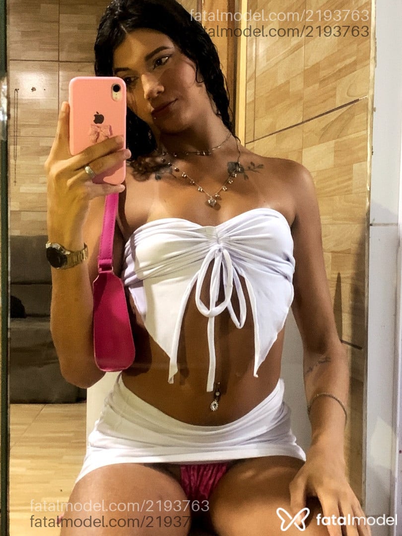 Acompanhante mulher trans morena (o) de olhos castanhos em Agrestina - Eumariaevellynreal