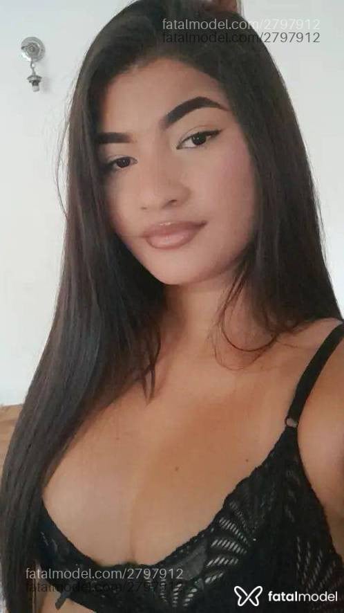 Acompanhante mulher ruiva (o) de olhos pretos - Katarina Salles