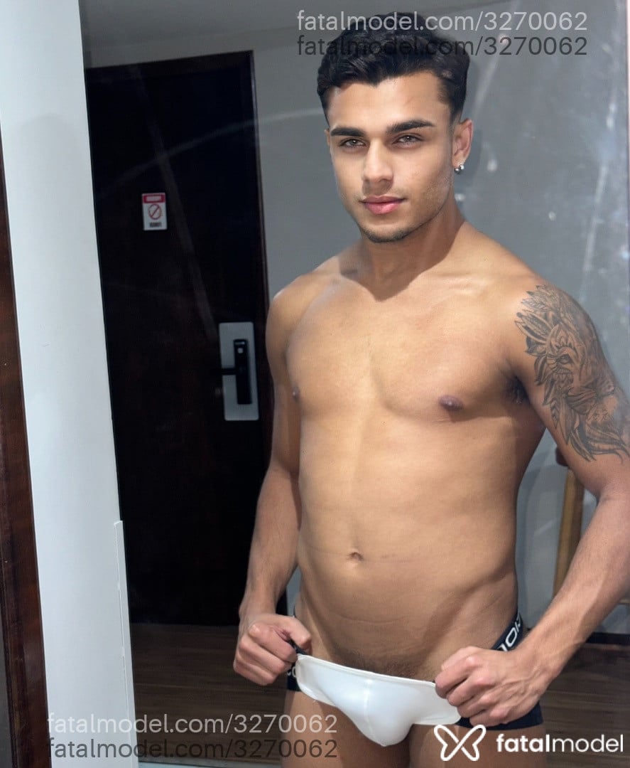 Acompanhante homem loira (o) de olhos mel em Curitiba - Daniel Felipe