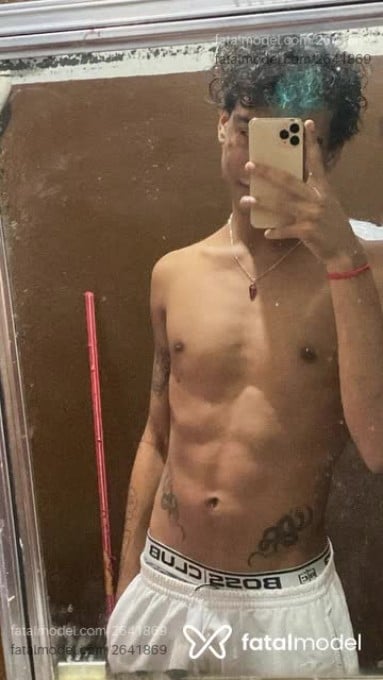 Acompanhante homem morena (o) de olhos pretos em Ribeirão Preto - victor dias