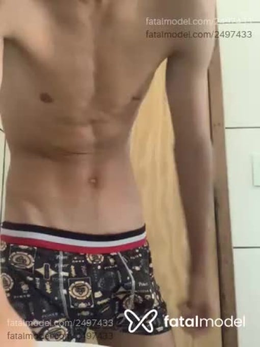 Acompanhante homem loira (o) de olhos castanhos em Matinhos - Litoralzinho