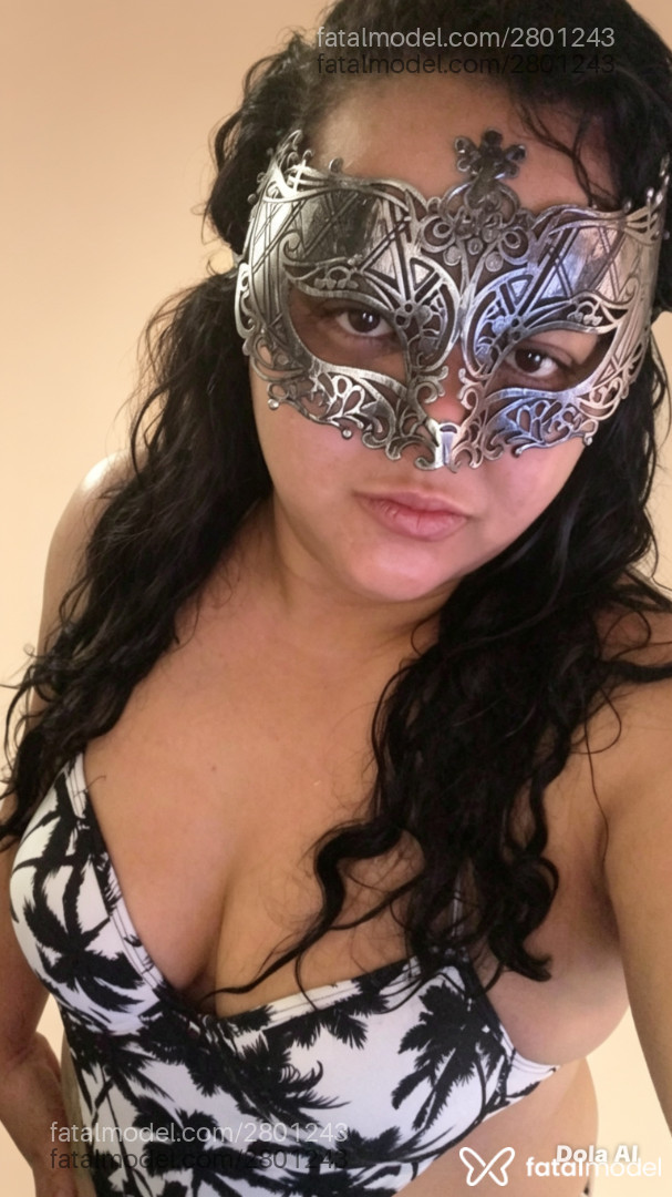 Acompanhante mulher morena (o) de olhos mel em Virtual - Nikki Flame