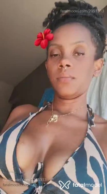 Acompanhante mulher com cabelo castanho de olhos castanhos em Ribeirão Preto Acompanhante mulher com cabelo castanho de olhos castanhos em Ribeirão Preto - Wemdell