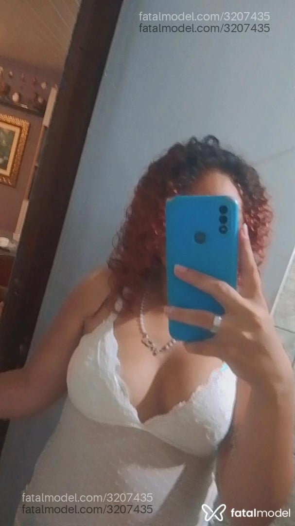 Acompanhante mulher com cabelo castanho de olhos castanhos em Pinhais Acompanhante mulher com cabelo castanho de olhos castanhos em Pinhais - Eliza Nicole