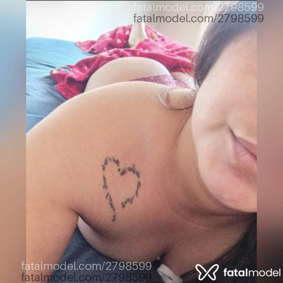 Acompanhante mulher com cabelo castanho de olhos castanhos em Ponta Grossa - Vivi Amorim