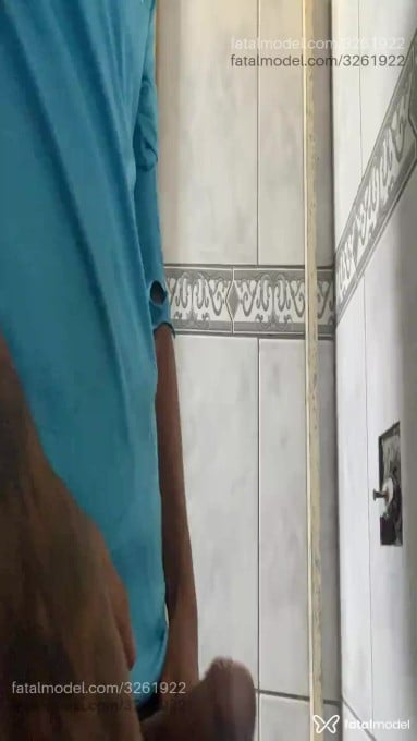Acompanhante homem morena (o) de olhos castanhos - Matheuzinho
