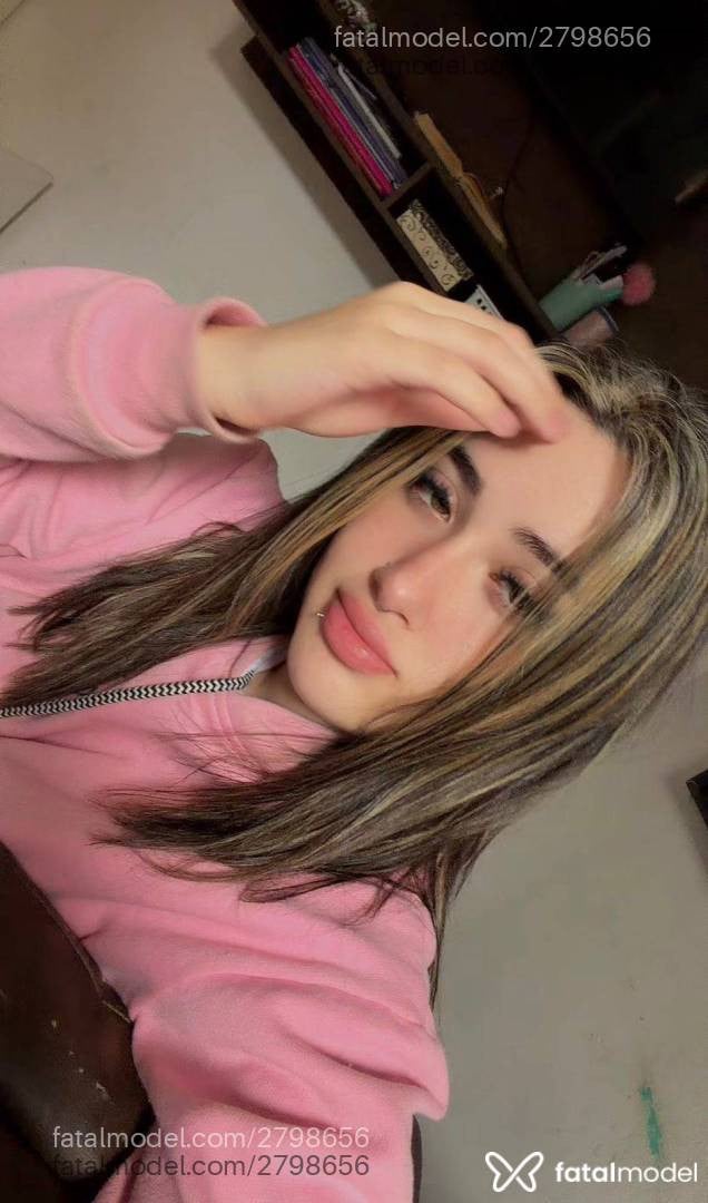 Acompanhante mulher morena (o) de olhos mel - Lais
