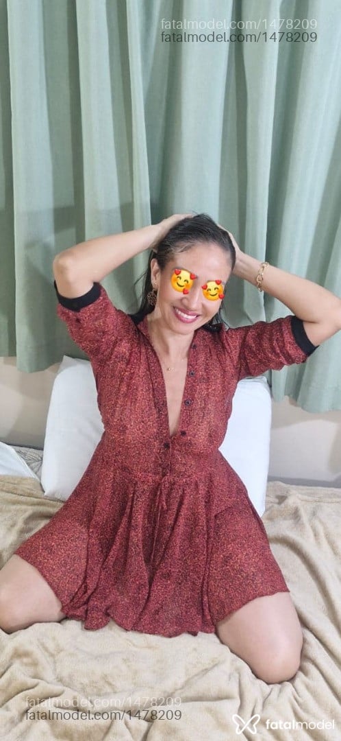 Acompanhante mulher com cabelo castanho de olhos castanhos em Simões Filho Acompanhante mulher com cabelo castanho de olhos castanhos em Simões Filho - Mel Ravena