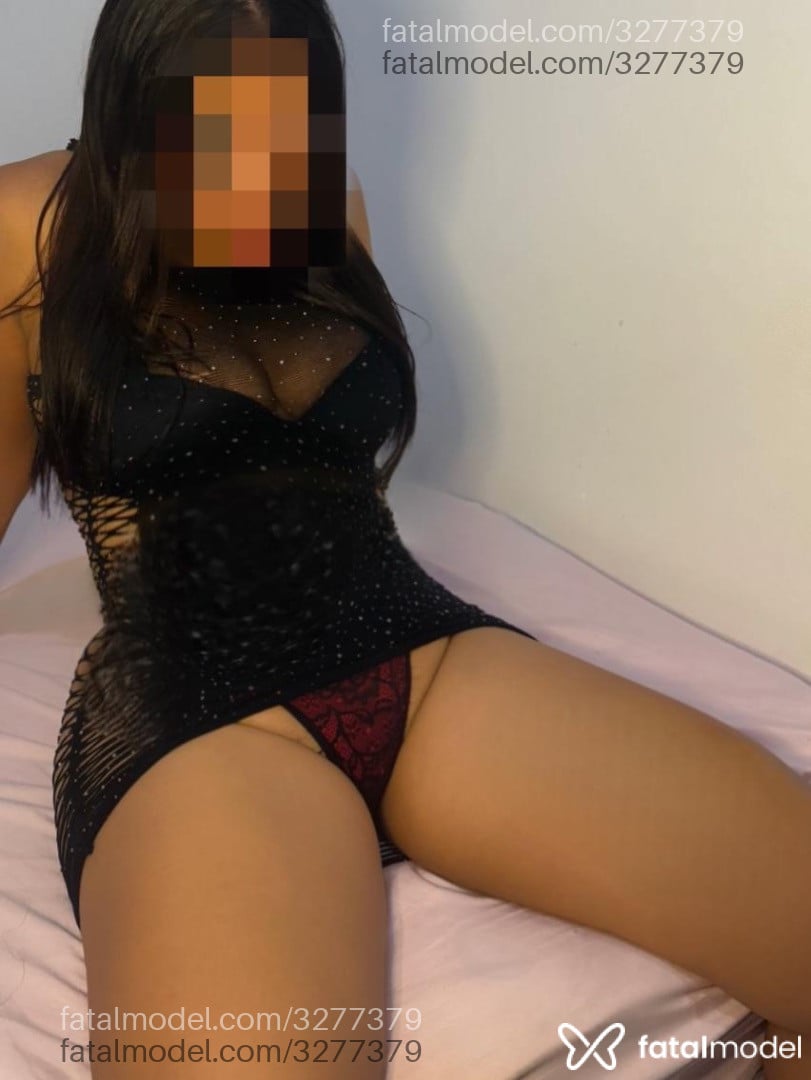 Acompanhante mulher morena (o) de olhos pretos em Lauro de Freitas - Larissa