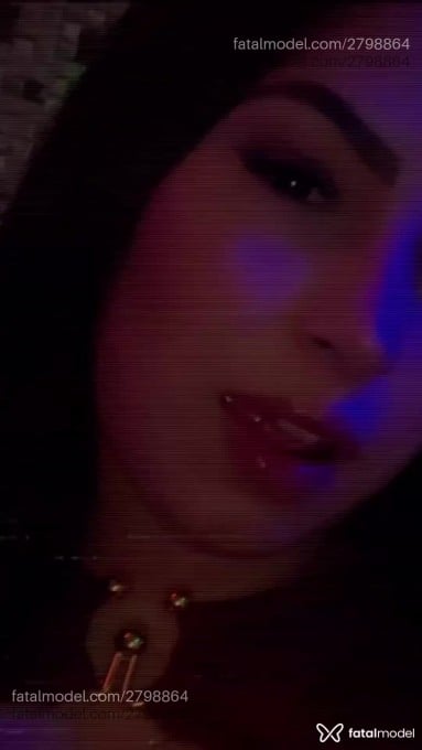 Acompanhante mulher morena (o) de olhos pretos - Mirella Ferreira Acompanhante mulher morena (o) de olhos pretos - Mirella Ferreira