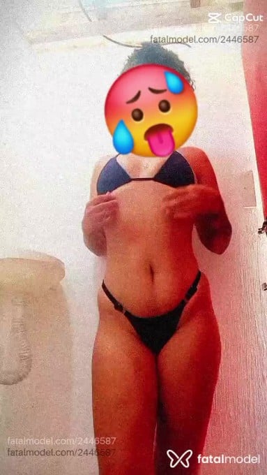 Acompanhante mulher com cabelo castanho de olhos castanhos em Jaboatão dos Guararapes Acompanhante mulher com cabelo castanho de olhos castanhos em Jaboatão dos Guararapes - Michele