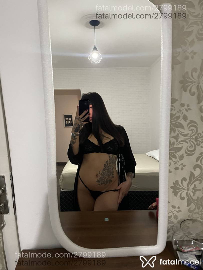 Acompanhante mulher morena (o) de olhos pretos - Babi